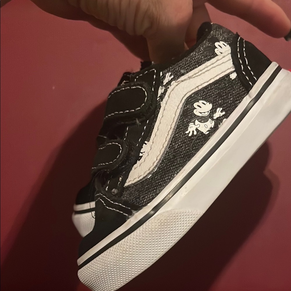 Vans x Disney Kids Old Skool V Shoes